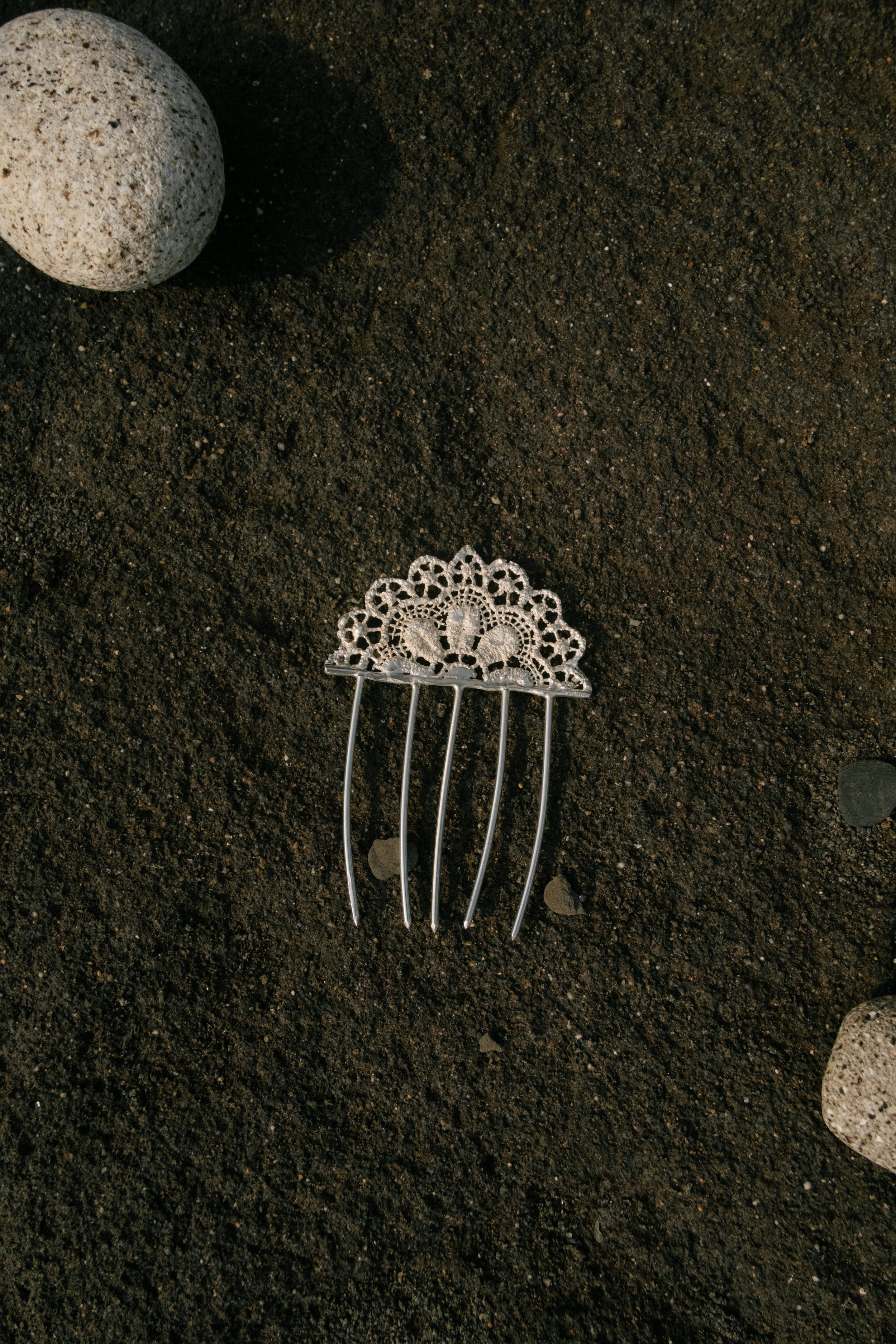 The Silver Spanish Comb